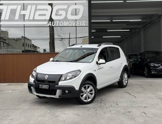 RENAULT SANDERO 1.6 STEPWAY 8V FLEX 4P MANUAL RENAULT SANDERO 1.6 STEPWAY 8V FLEX 4P MANUAL